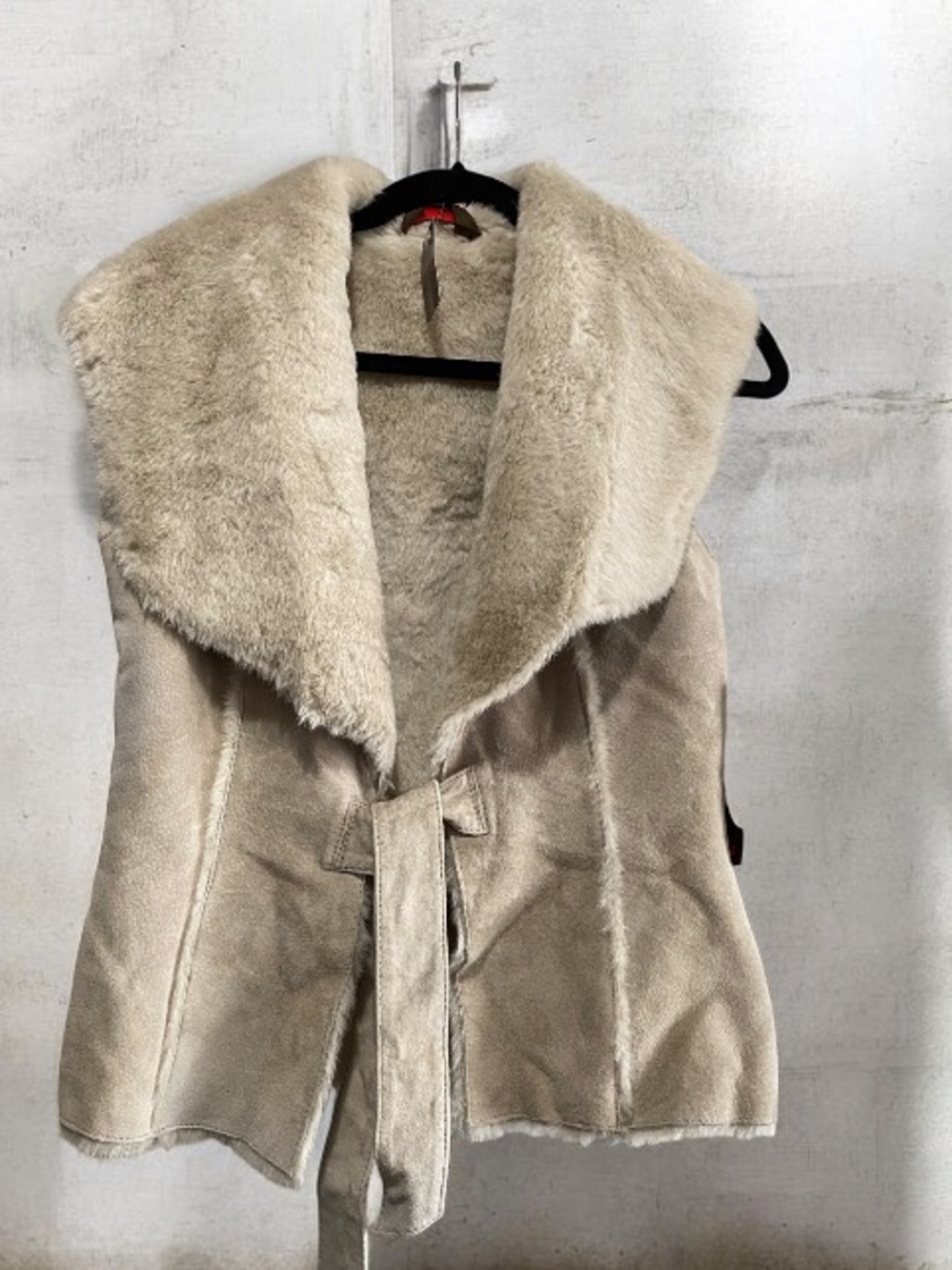 NEW Danier Outer-shell Genuine Leather Suede Dusty Fog Vest Size XS